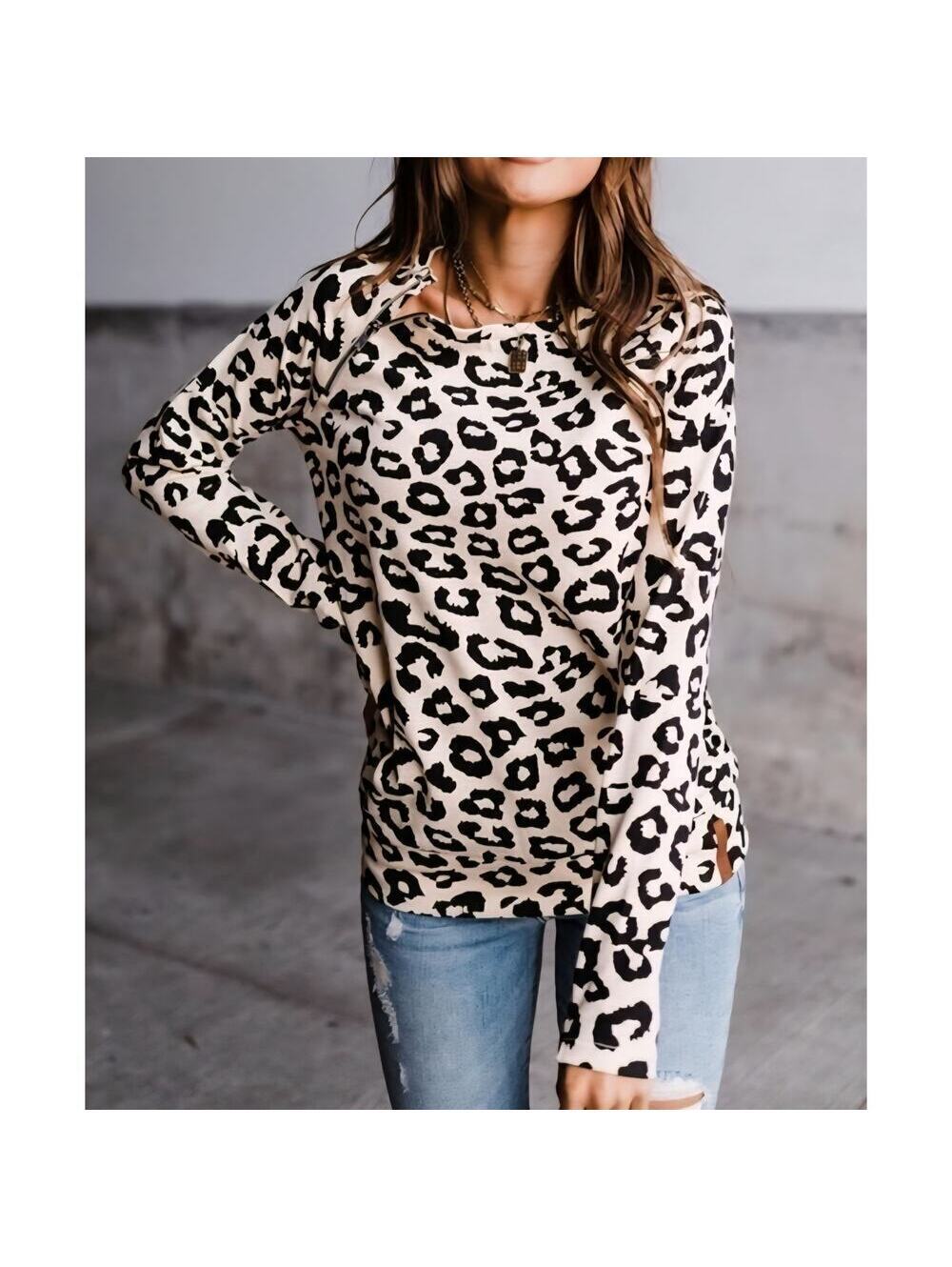 Ampersand Avenue Women's Pullover Sweatshirt- Cream Leopard Print Side Zip XL